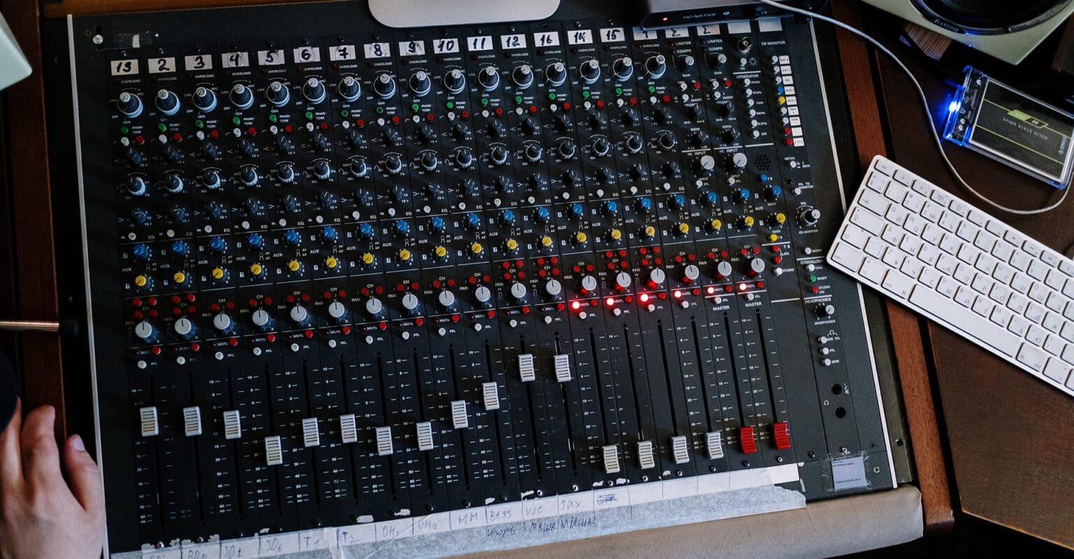 How Much Do Audio Engineers Make? Voice Over Tip